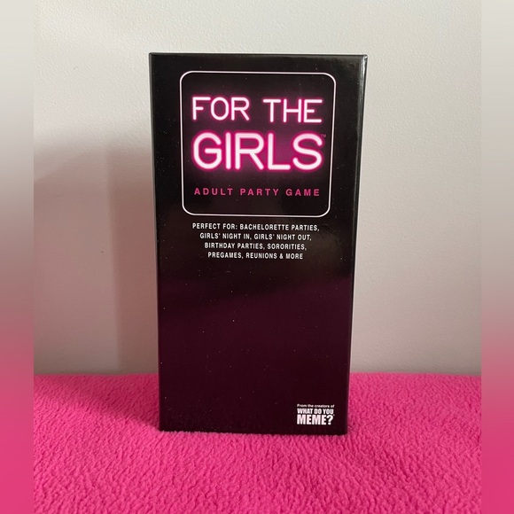 For The Girls Adult Party Game - Picture 1 of 4
